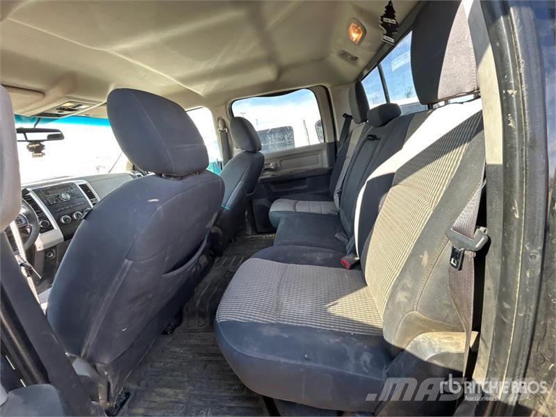 Dodge Ram 2500 Прочие фургоны