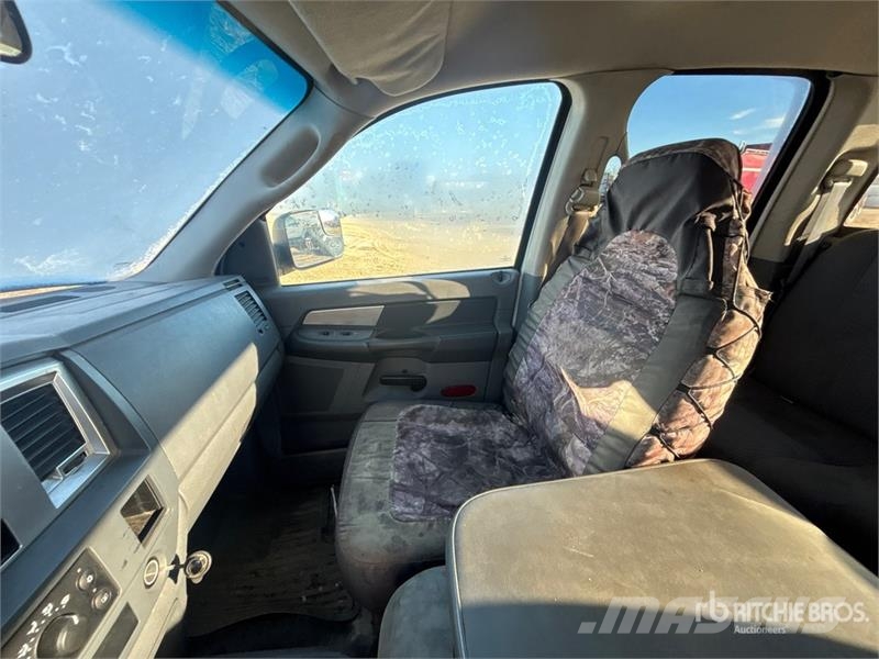 Dodge Ram 2500 Vezetőfülke és belső tartozékok