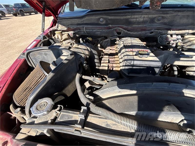 Dodge Ram 2500 4x4 Extended Cab Flatbed Truck Flakbilar
