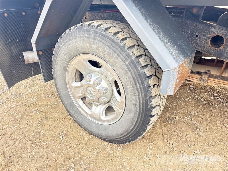 Dodge Ram 2500 4x4 Flatbed Truck Lastbil med lad/Flatbed