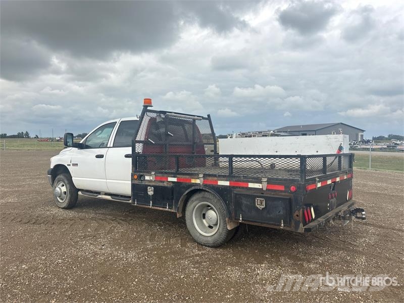 Dodge Ram 3500 4x4 Crew Cab Flatbed Truck Camiones plataforma