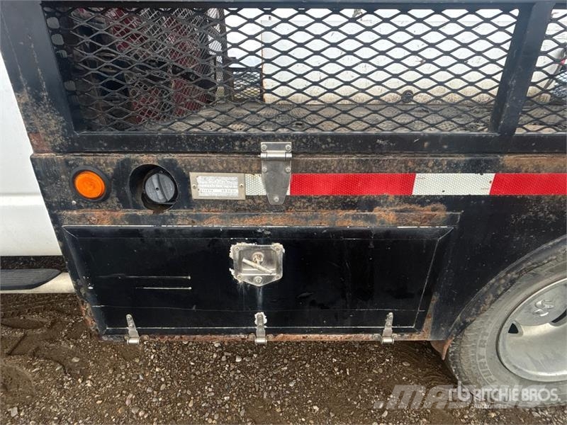 Dodge Ram 3500 4x4 Crew Cab Flatbed Truck Camiones plataforma