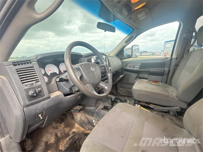 Dodge Ram 3500 4x4 Crew Cab Flatbed Truck Camiones plataforma