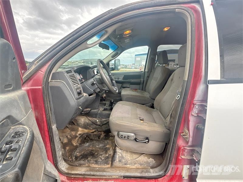 Dodge Ram 3500 4x4 Crew Cab Flatbed Truck Camiones plataforma