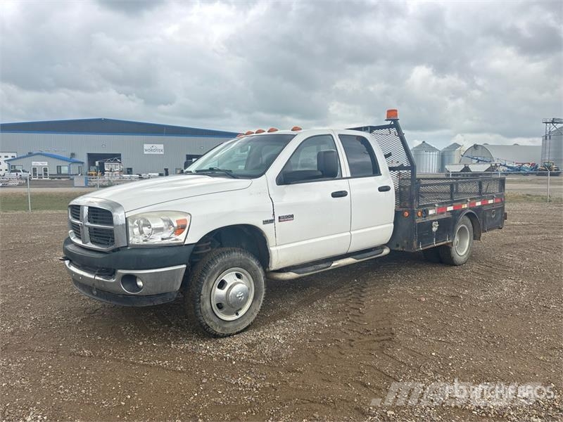 Dodge Ram 3500 4x4 Crew Cab Flatbed Truck Camiones plataforma