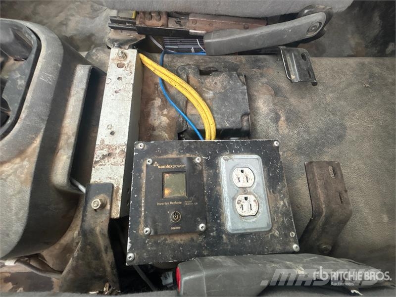 Dodge Ram 3500 4x4 Crew Cab Flatbed Truck Camiones plataforma