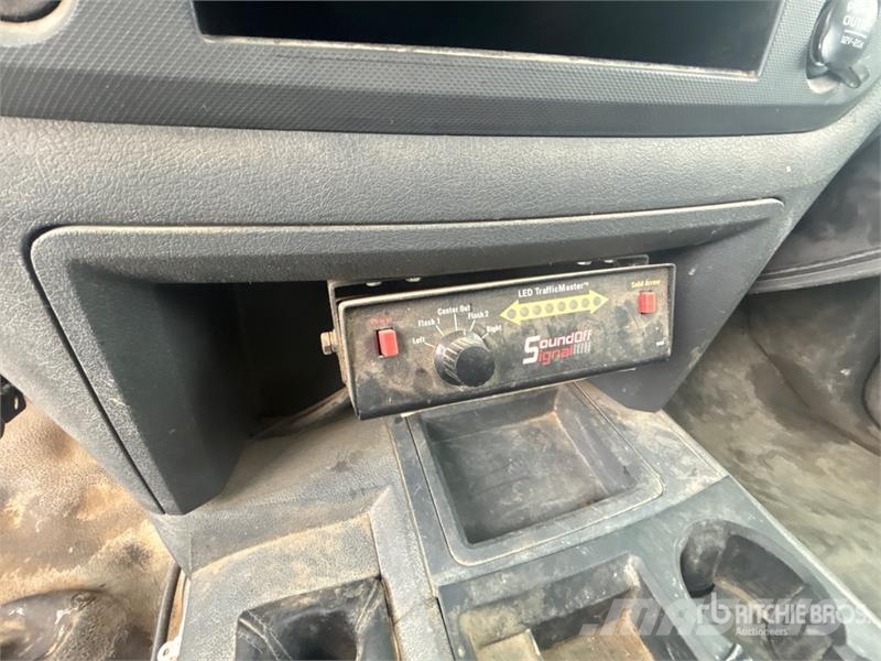 Dodge Ram 3500 4x4 Crew Cab Flatbed Truck Camiones plataforma