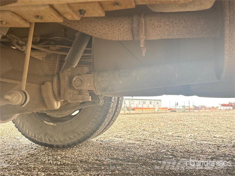 Dodge Ram 3500 4x4 Extended Cab Flatbed Truck Вантажівки-платформи/бокове розвантаження
