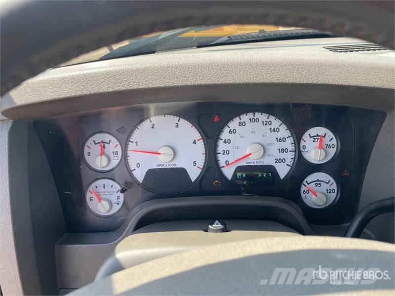 Dodge Ram 4500 Platte bakwagens