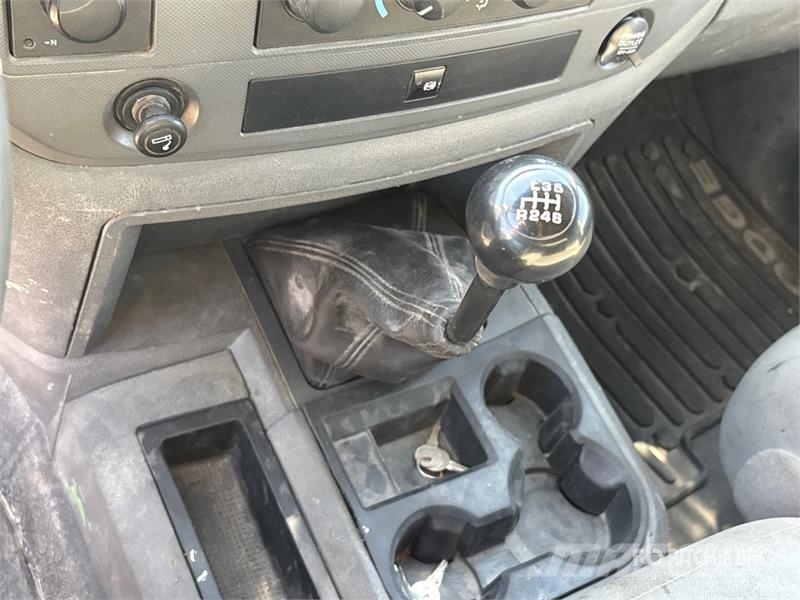 Dodge Ram 5500 Pickup/Sideaflæsning
