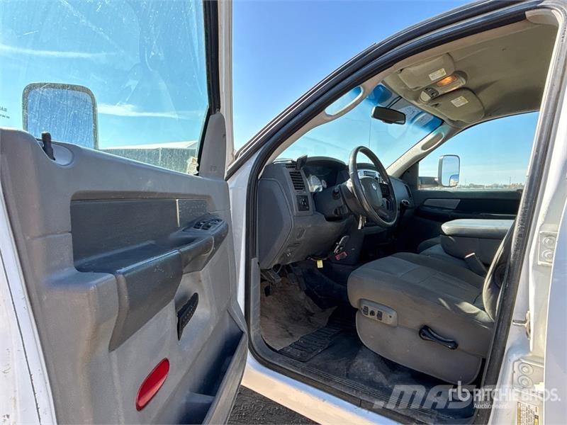 Dodge Ram 5500 Pickup/Sideaflæsning