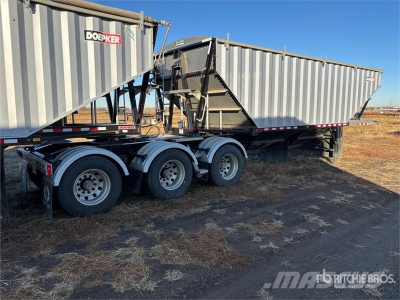 Doepker 28 ft Super B-Train Lead Belly Grain Trailer مقطورة حبوب