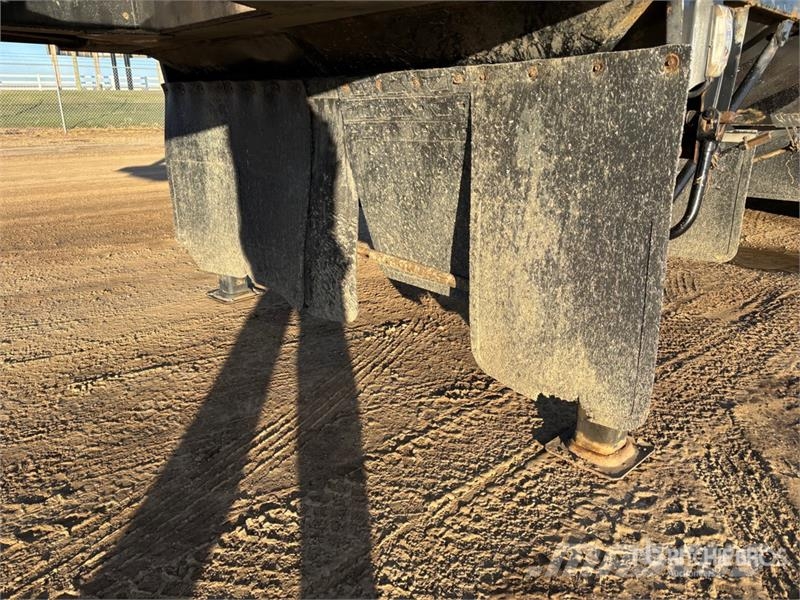 Doepker 28 ft Super B-Train Lead Belly Grain Trailer Grūdų vežimėliai