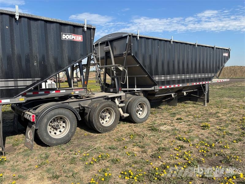 Doepker 28 ft Super B-Train Lead Belly Grain Trailer Grain / Silage Trailers