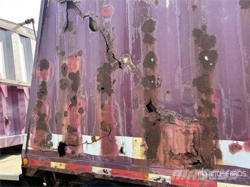 Doepker 28 ft Super B-Train Lead Grain Trailer (Inoperable Graantransportwagen