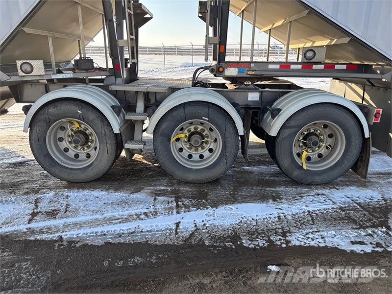 Doepker 28 ft Super B-Train Lead Belly Grain Trailer مقطورة حبوب