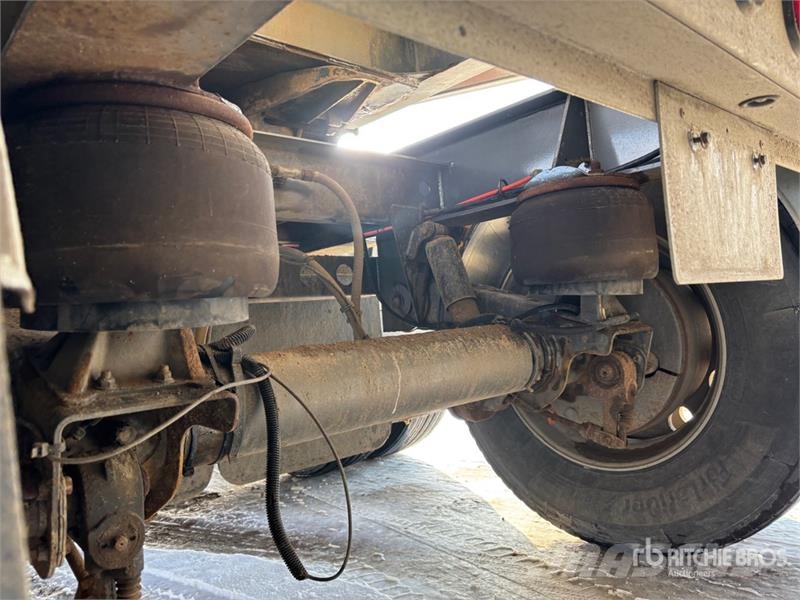 Doepker 28 ft Super B-Train Lead Belly Grain Trailer مقطورة حبوب