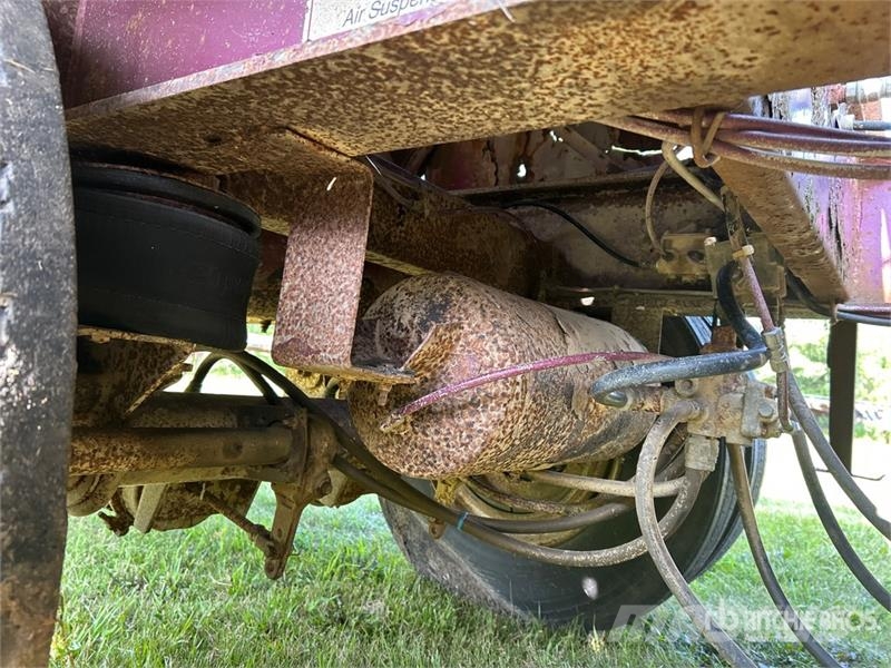 Doepker 28 ft Super B-Train Lead Grain Trailer (Inoperable Graantransportwagen
