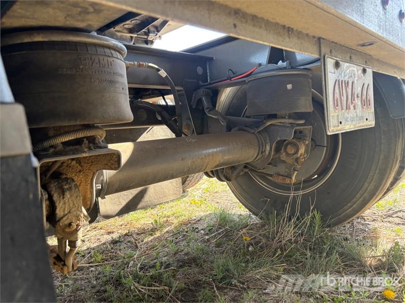 Doepker 28 ft Super B-Train Lead Belly Grain Trailer Grain / Silage Trailers