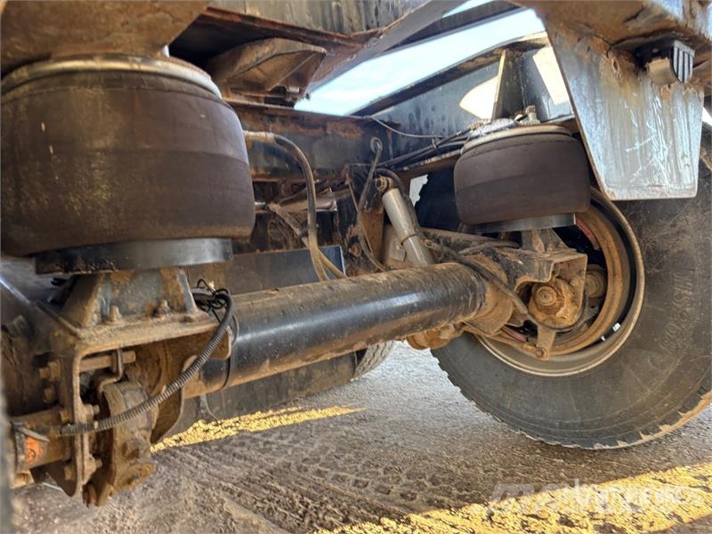 Doepker 28 ft Super B-Train Lead Belly Grain Trailer Grūdų vežimėliai