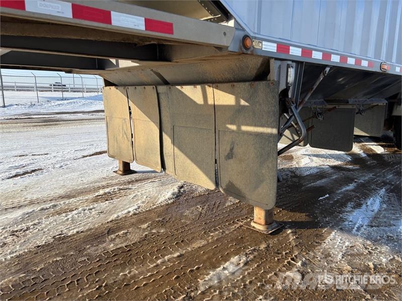 Doepker 28 ft Super B-Train Lead Belly Grain Trailer مقطورة حبوب