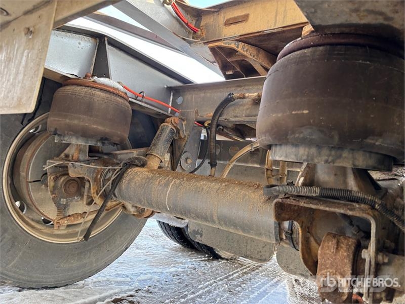 Doepker 28 ft Super B-Train Lead Belly Grain Trailer مقطورة حبوب