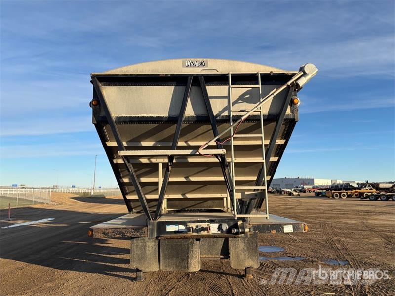 Doepker 28 ft Super B-Train Lead Belly Grain Trailer Grūdų vežimėliai