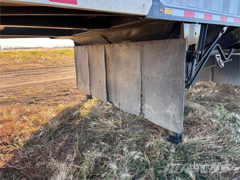 Doepker 28 ft Super B-Train Lead Belly Grain Trailer مقطورة حبوب