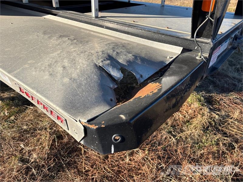 Doepker 28 ft Super B-Train Lead Belly Grain Trailer مقطورة حبوب