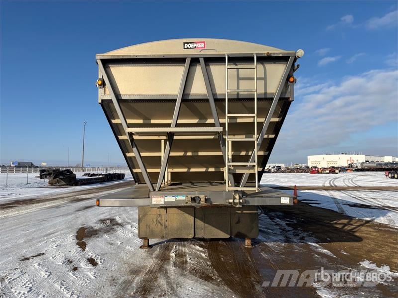 Doepker 28 ft Super B-Train Lead Belly Grain Trailer مقطورة حبوب
