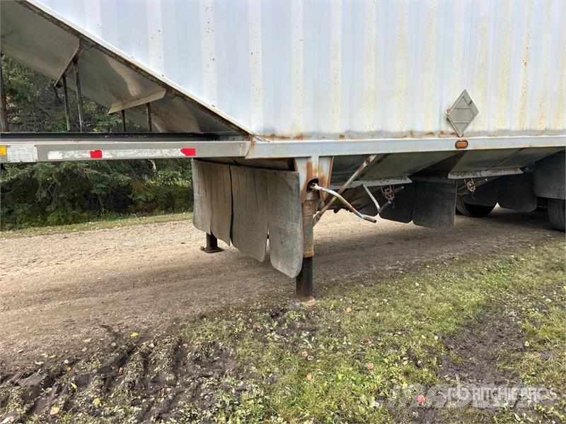 Doepker 28 ft Tri/A Super B-Train Lead Grain Trailer Kornhengere