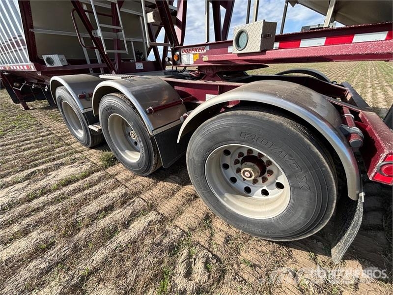 Doepker 28 ft Tri/A Super B-Train Lead Grain Trailer Prikolice za zrno