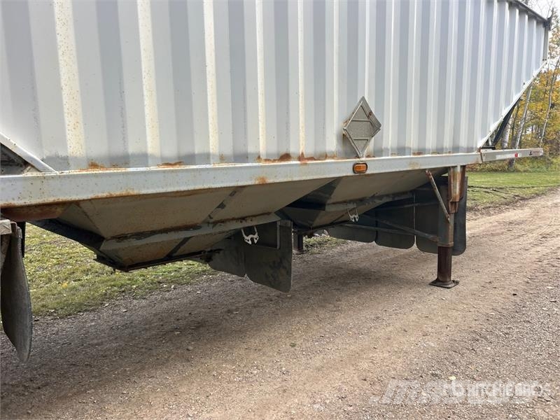 Doepker 28 ft Tri/A Super B-Train Lead Grain Trailer Kornhengere