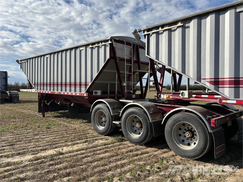Doepker 28 ft Tri/A Super B-Train Lead Grain Trailer Prikolice za zrno