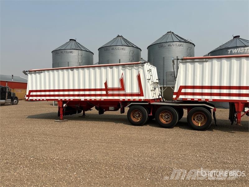 Doepker 28 ft Tri/A Super B-Train Lead Grain Trailer Transbordeur
