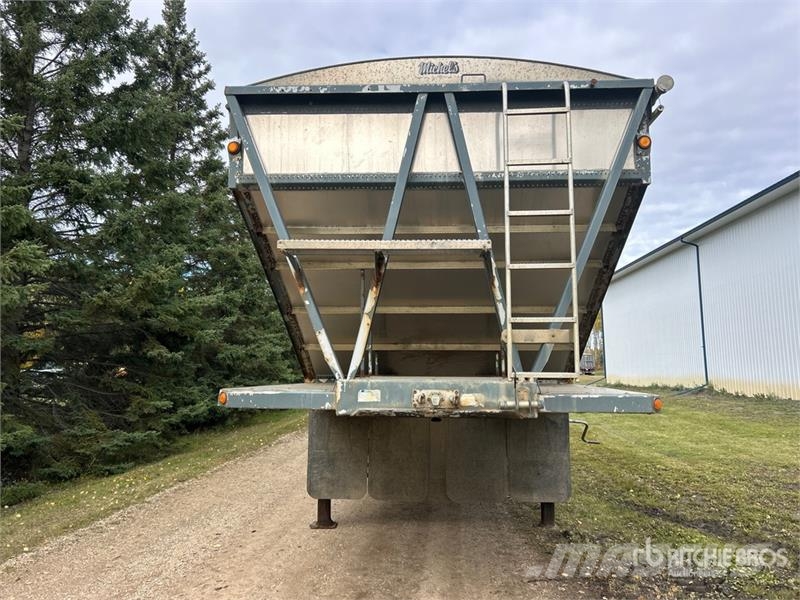 Doepker 28 ft Tri/A Super B-Train Lead Grain Trailer Kornhengere