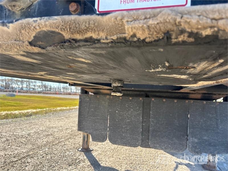 Doepker 28 ft Tri/A Super B-Train Lead Grain Trailer Gabona átrakó kocsik