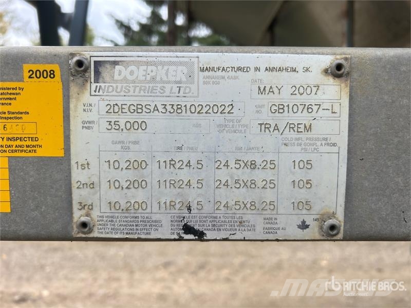 Doepker 28 ft Tri/A Super B-Train Lead Grain Trailer Kornhengere