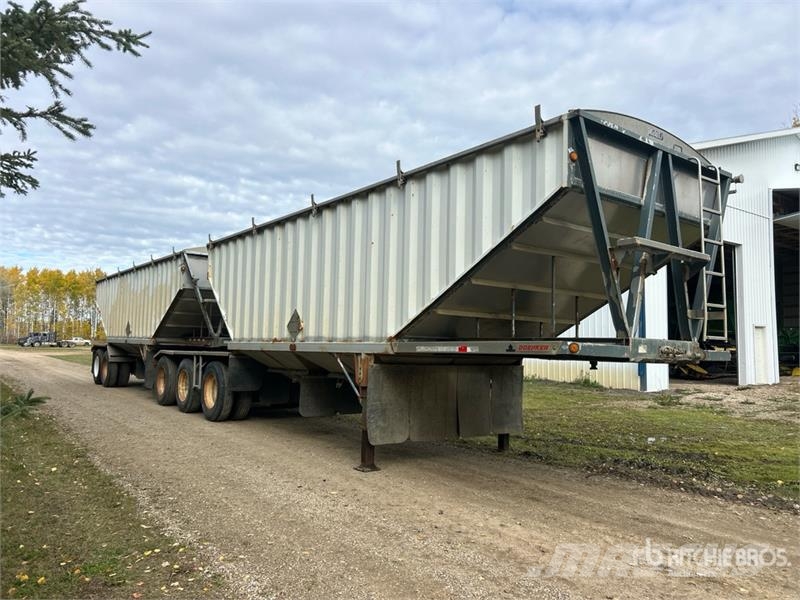Doepker 28 ft Tri/A Super B-Train Lead Grain Trailer Kornhengere