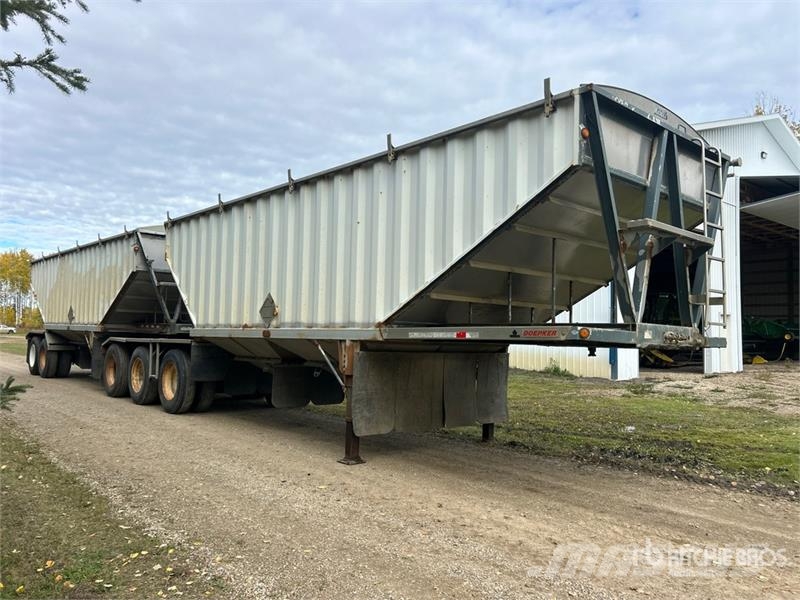 Doepker 28 ft Tri/A Super B-Train Lead Grain Trailer Kornhengere