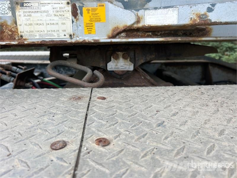 Doepker 28 ft Tri/A Super B-Train Lead Grain Trailer Obilné návěsy