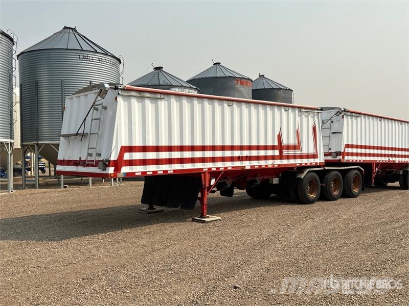 Doepker 28 ft Tri/A Super B-Train Lead Grain Trailer Transbordeur