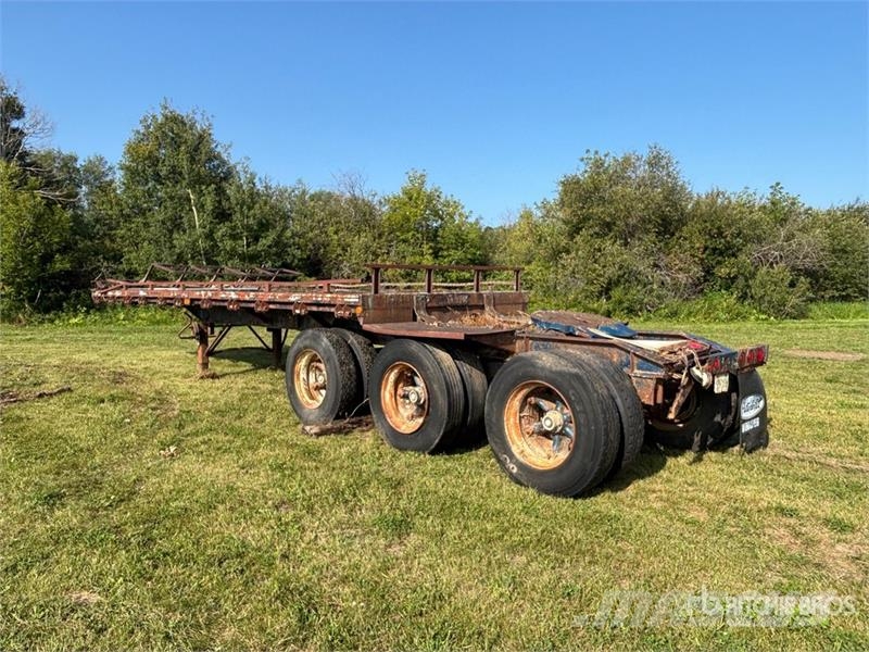 Doepker 28 ft Tri/A Super B-Train Lead Flatbed Trailer Platformas/izkraušana no sāniem