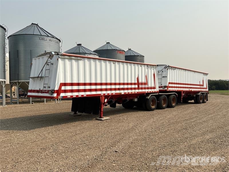 Doepker 28 ft Tri/A Super B-Train Lead Grain Trailer Transbordeur