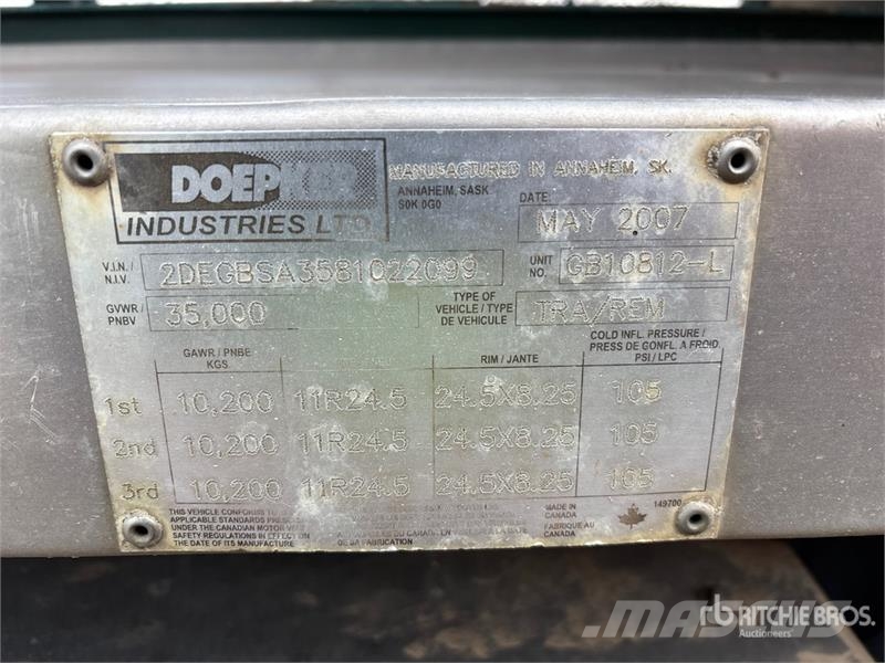 Doepker 28 ft Tri/A Super B-Train Lead Grain Trailer مقطورة حبوب