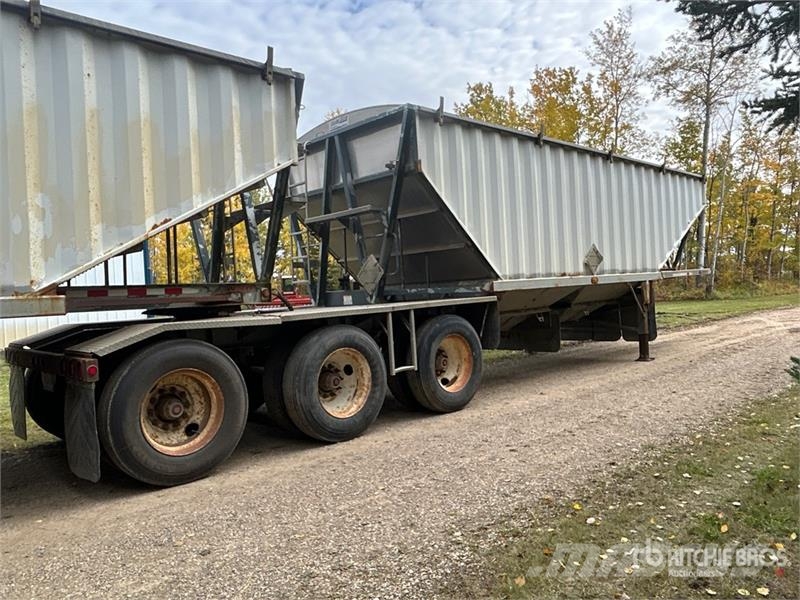 Doepker 28 ft Tri/A Super B-Train Lead Grain Trailer Kornhengere