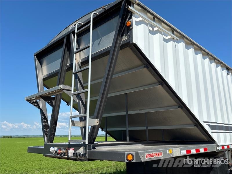 Doepker 29 ft Tri/A Super B-Train Lead Grain Trailer 곡물용 카트