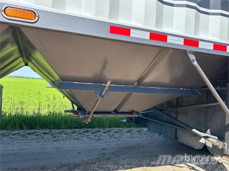 Doepker 29 ft Tri/A Super B-Train Lead Grain Trailer 곡물용 카트
