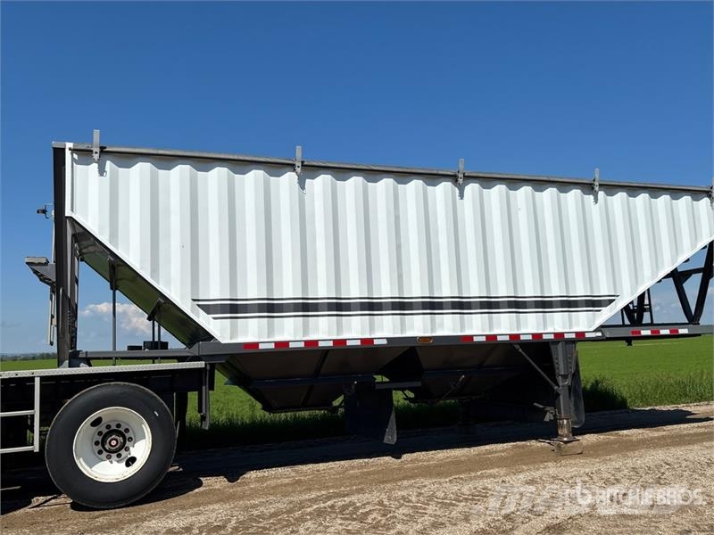 Doepker 29 ft Tri/A Super B-Train Lead Grain Trailer 곡물용 카트