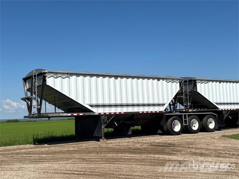 Doepker 29 ft Tri/A Super B-Train Lead Grain Trailer 곡물용 카트